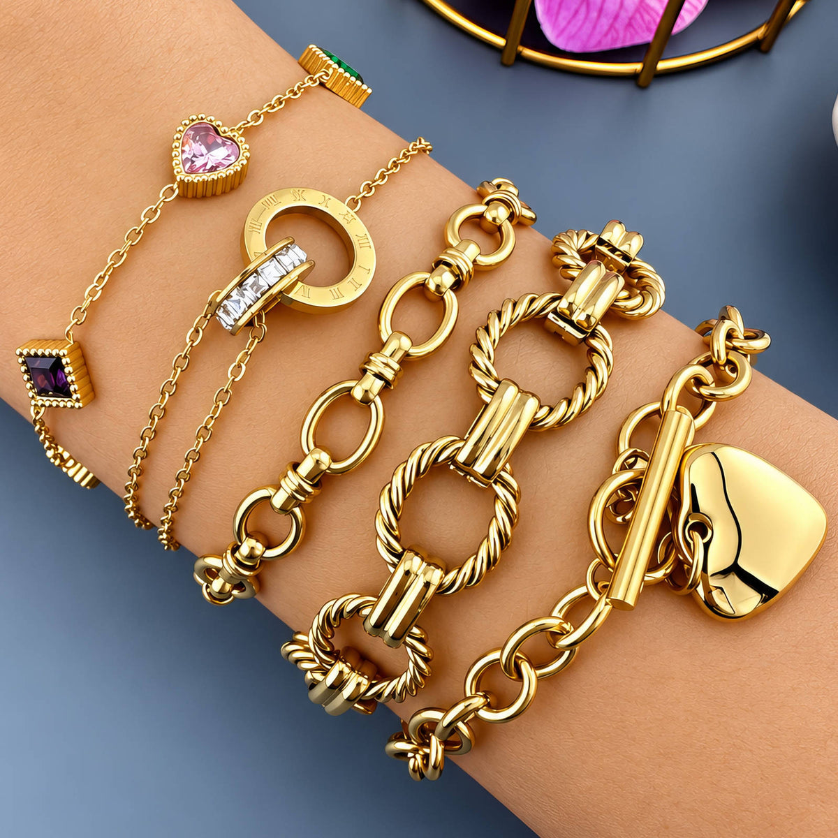Bracciale dorato a maglie ovali a corda