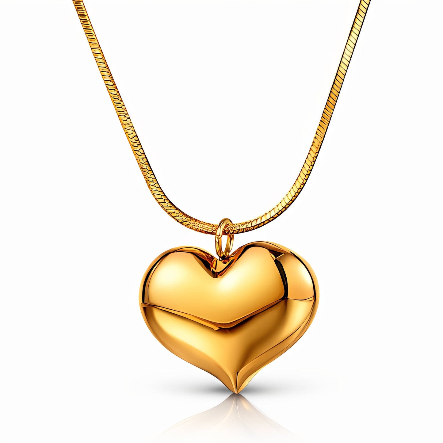 Collana dorata con ciondolo a cuore