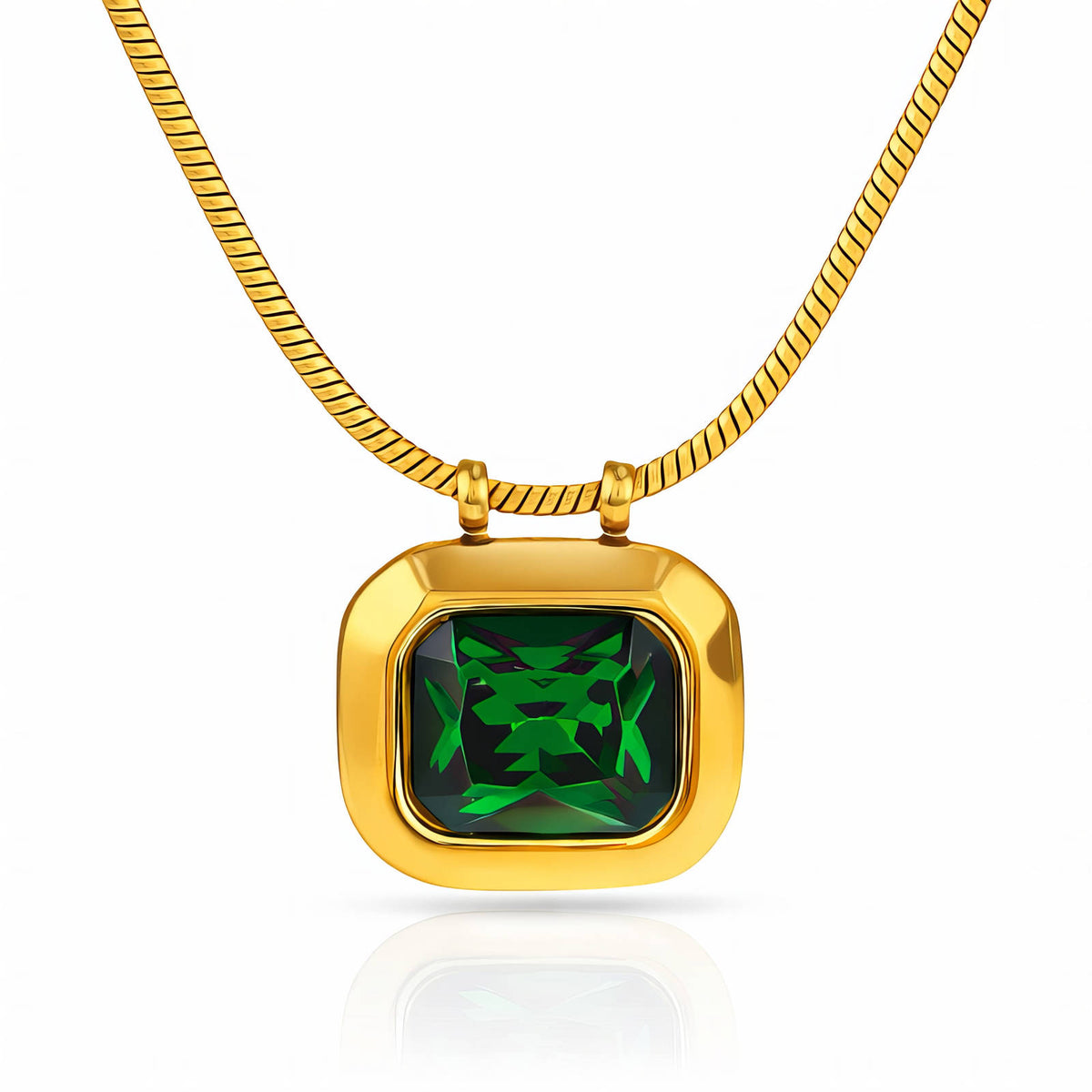 Collana dorata con pietra verde rettangolare